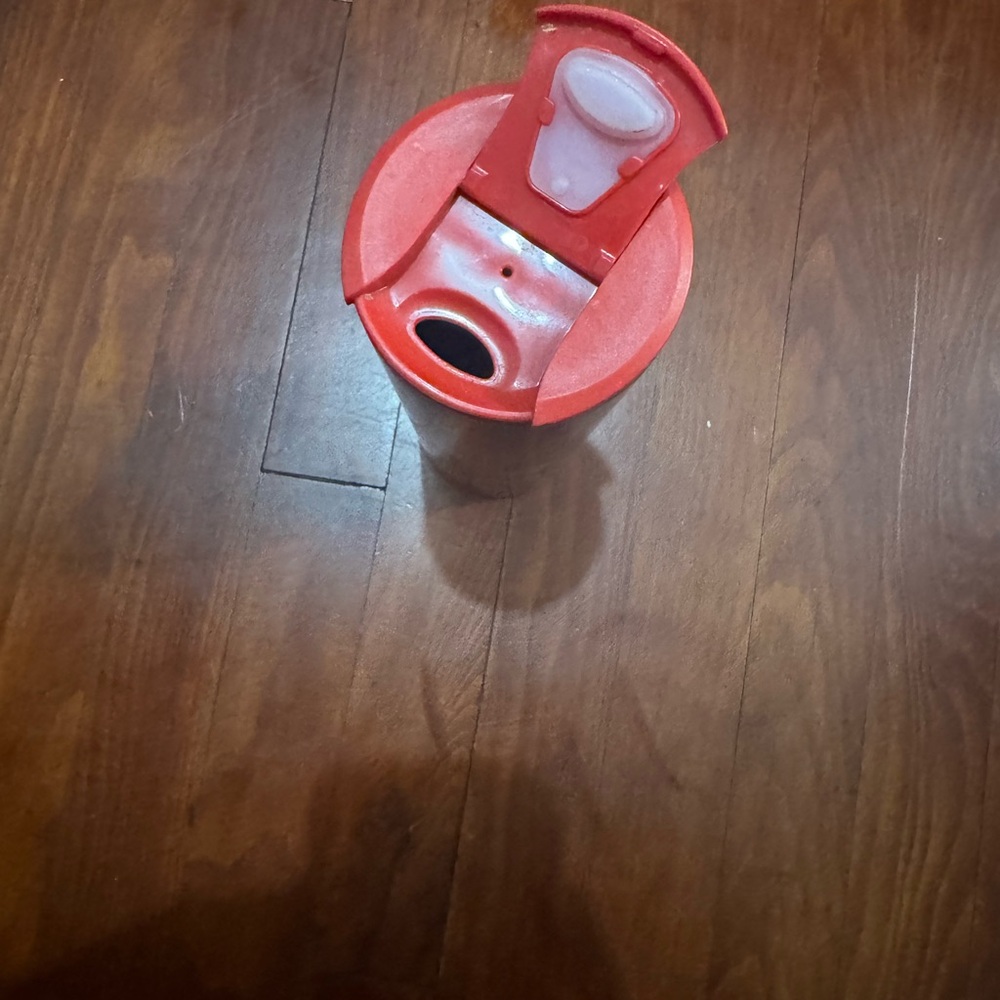 Starbucks water bottle with red lid - Picture 4 of 6